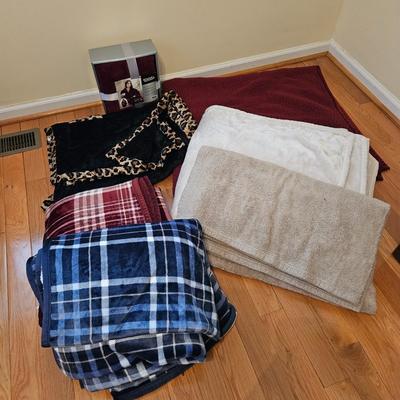 Blankets and Wraps (GB-DW)