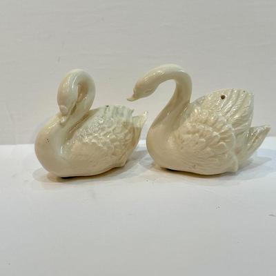 Vintage Ceramic Swan Salt and Pepper Shakers