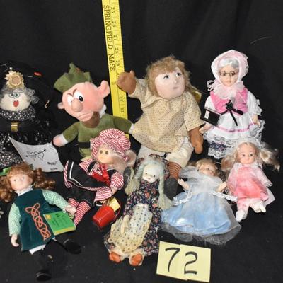 9 Dolls