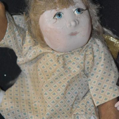 9 Dolls