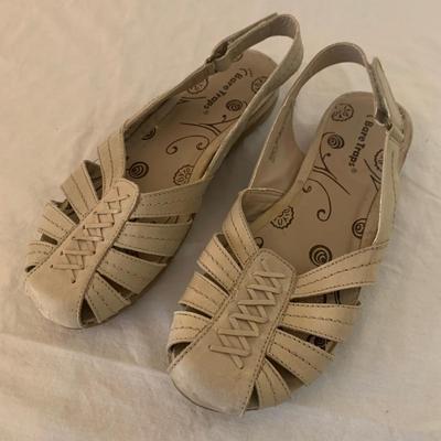 Earth Origins & More Sandals, Size 8 (PC-HS)