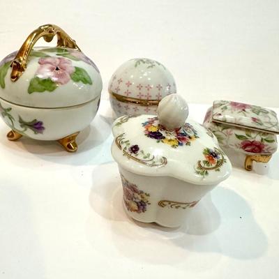 Lot of Vintage Trinket Boxes