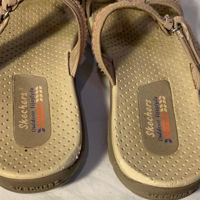 Merrell, Teva, Sketchers, & More Outdoor Adventure Shoes, Size 8/9 (PC-HS)