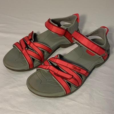 Merrell, Teva, Sketchers, & More Outdoor Adventure Shoes, Size 8/9 (PC-HS)