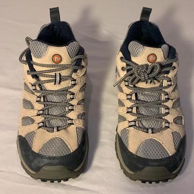 Merrell, Teva, Sketchers, & More Outdoor Adventure Shoes, Size 8/9 (PC-HS)