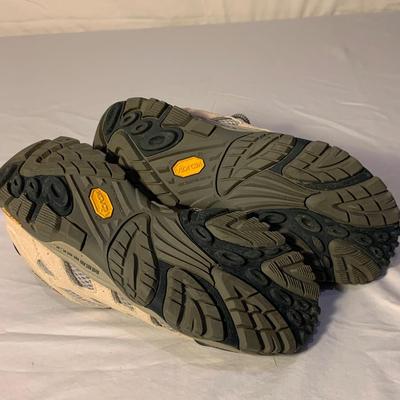 Merrell, Teva, Sketchers, & More Outdoor Adventure Shoes, Size 8/9 (PC-HS)