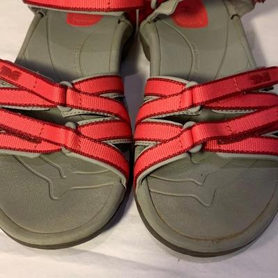 Merrell, Teva, Sketchers, & More Outdoor Adventure Shoes, Size 8/9 (PC-HS)