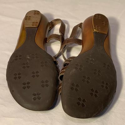 Clarks Shoes & More, Womenâ€™s Size 8 (PC-HS)