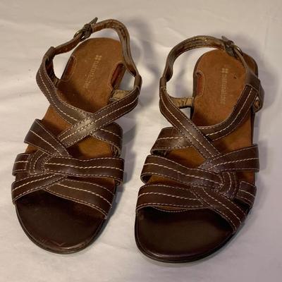 Clarks Shoes & More, Womenâ€™s Size 8 (PC-HS)