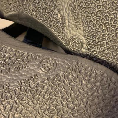 Clarks Shoes & More, Womenâ€™s Size 8 (PC-HS)