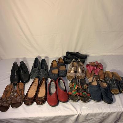 Clarks Shoes & More, Womenâ€™s Size 8 (PC-HS)