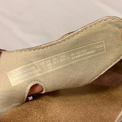 Clarks Shoes & More, Womenâ€™s Size 8 (PC-HS)