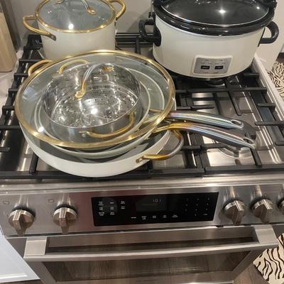 Stovetop Dishes Lot w/ CrockPot