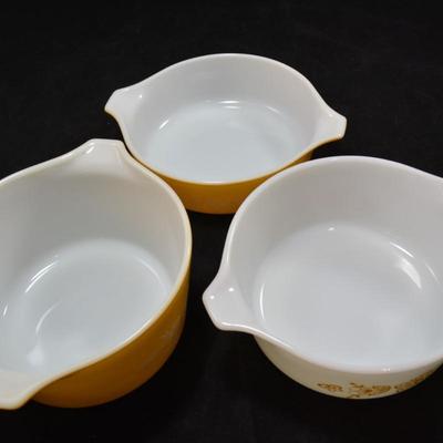 Vintage Lot of Butterfly Gold Pyrex Dishes
