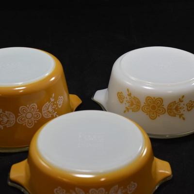 Vintage Lot of Butterfly Gold Pyrex Dishes