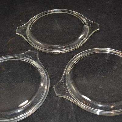 Vintage Lot of Butterfly Gold Pyrex Dishes