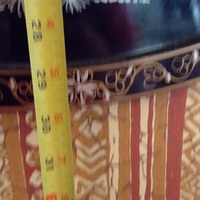 Lacquer Finish Asian Theme Wall Decor with Mother of Pearl Inlay