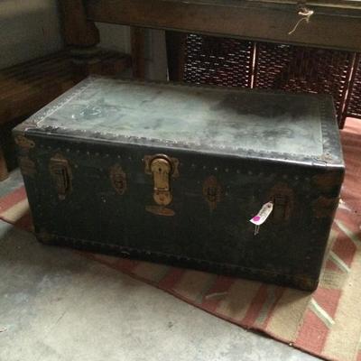 Indestructo Trunk Folks Antique Green and Black Trunk with Leather Handles