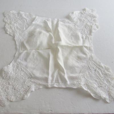 Lot of Various Size and Color Doileys and Fancy Work