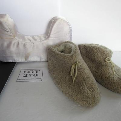 Pair Ladies Older Booties and Neck Pillow, Read Description