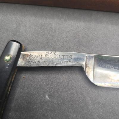 Antique Marshall Wells Barber's Prince Straight Blade Razor