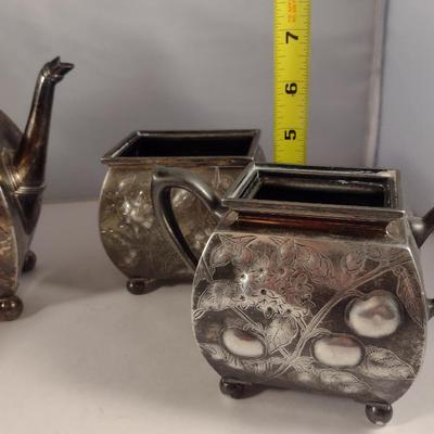 Meriden & Co Quadruple Plate Tea Pot and Accessories