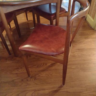 Solid Wood MCM Style Young Hinkle Round Table and Four Chairs