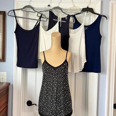Lot Womenâ€™s Jeans, Pants, Tank Tops, Shorts Sz SM
