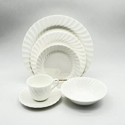 WEDGEWOOD ~ Candlelight ~ 5 Piece Place Setting For 8 ~ Bone China ~*Read Details
