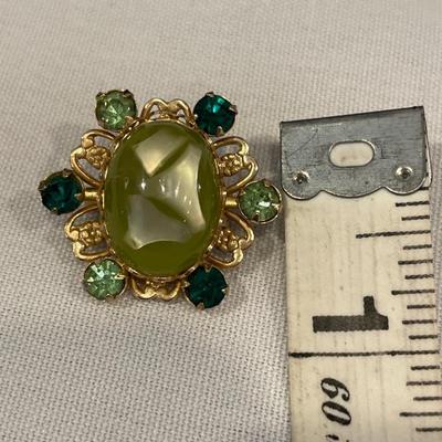 Green eye cat ring & sma green stone pin