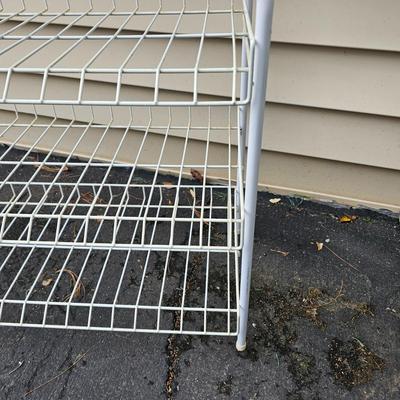 Three White Wire Frame Racks (G-JS)