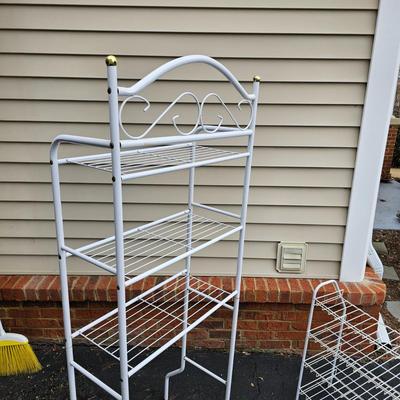 Three White Wire Frame Racks (G-JS)