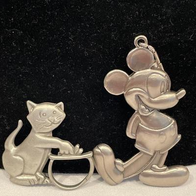 Pewter Mickey Mouse & cat pin that holds glasses
