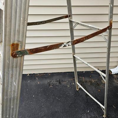 Werner Eight Foot Aluminum Step Ladder (G-JS)