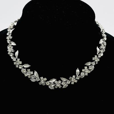 Floral & Leaf Design Rhinestone & Silver Tone Necklace