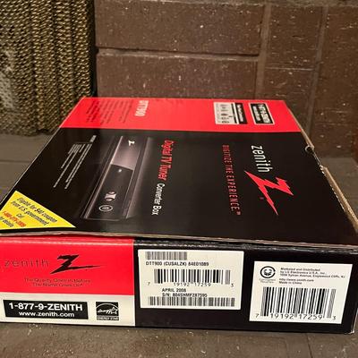 Zenith Digital TV Tuner Converter Box