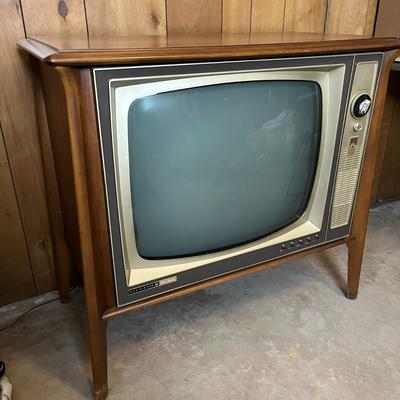 Mid Century RCA Victor New Vista Television