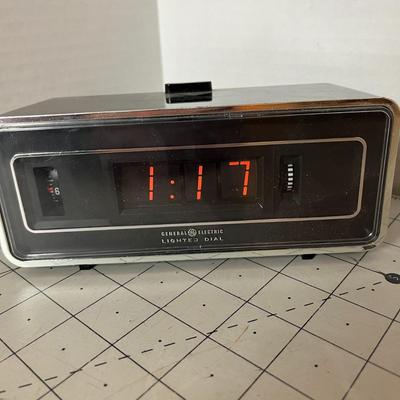Vintage GE Alarm Clock