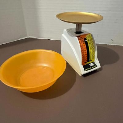Vintage Borg Diet Food Scale Kit