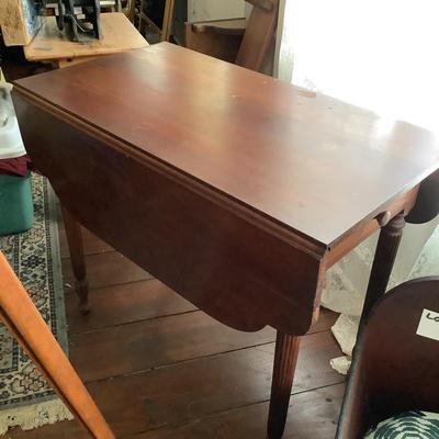 1076 Antique Cherry Two Drawer Dropleaf Table