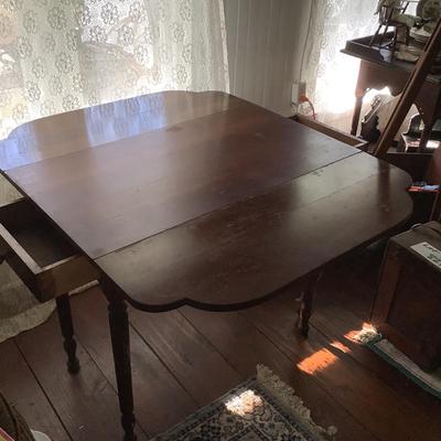 1076 Antique Cherry Two Drawer Dropleaf Table