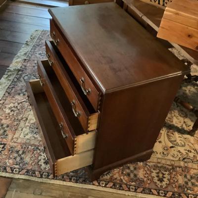 1078 Vintage Mahogany Four Drawer Bachelors Chest
