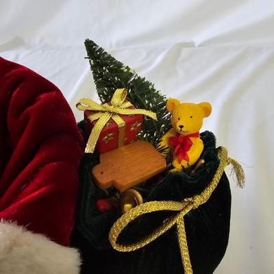 Assortment of Santa Claus Figures (G-JS)