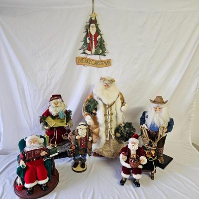 Assortment of Santa Claus Figures (G-JS)