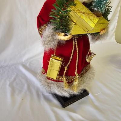 Assortment of Santa Claus Figures (G-JS)