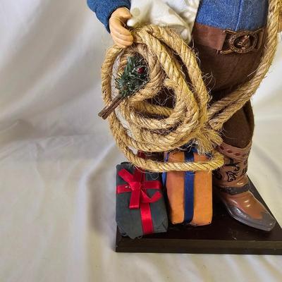 Assortment of Santa Claus Figures (G-JS)