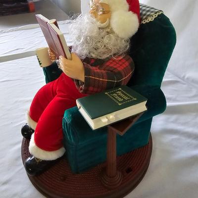 Assortment of Santa Claus Figures (G-JS)