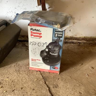 G751 Flotec Sump Pump and Hose