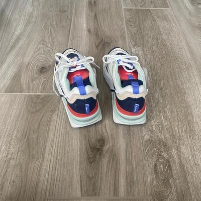 Nike low top size 6.5