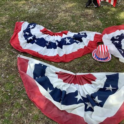 O758 Patriotic Buntings and Flag Lot q